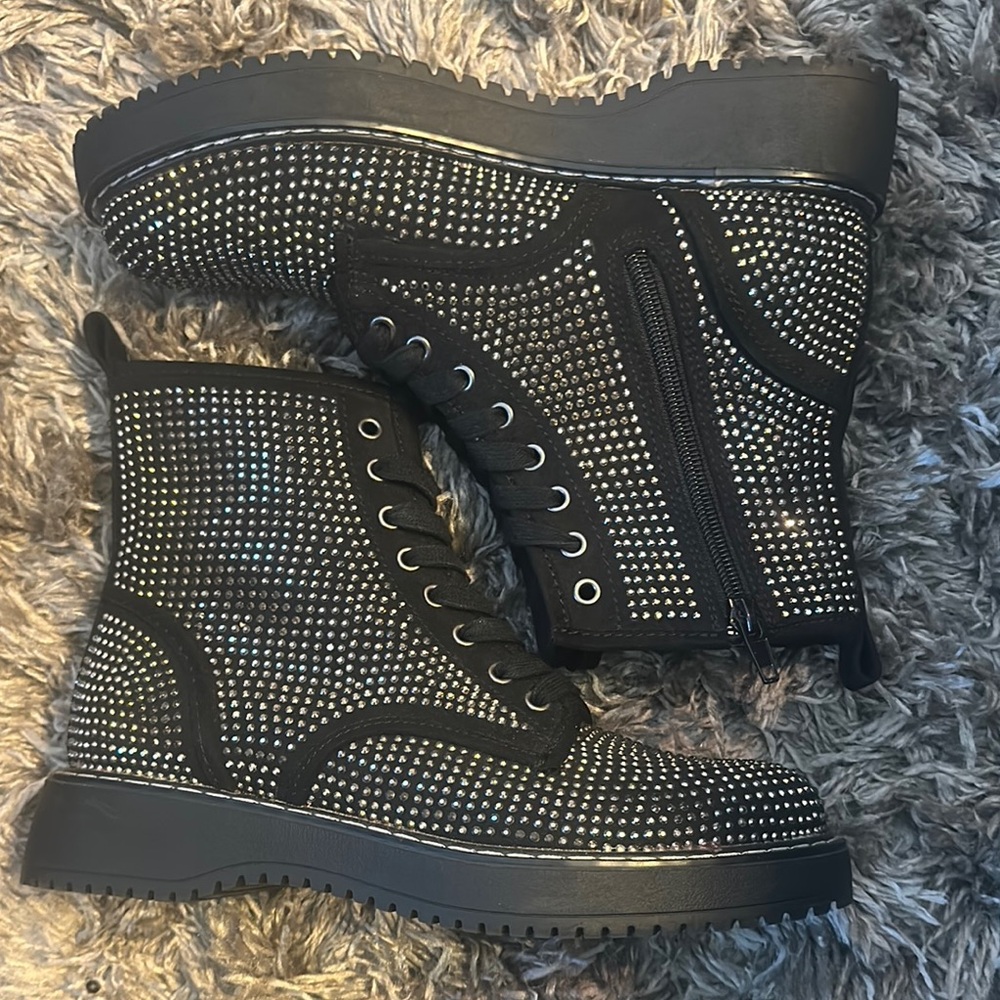 Madden Girl Studded Black Ankle Boots, Size 7 Women’s
